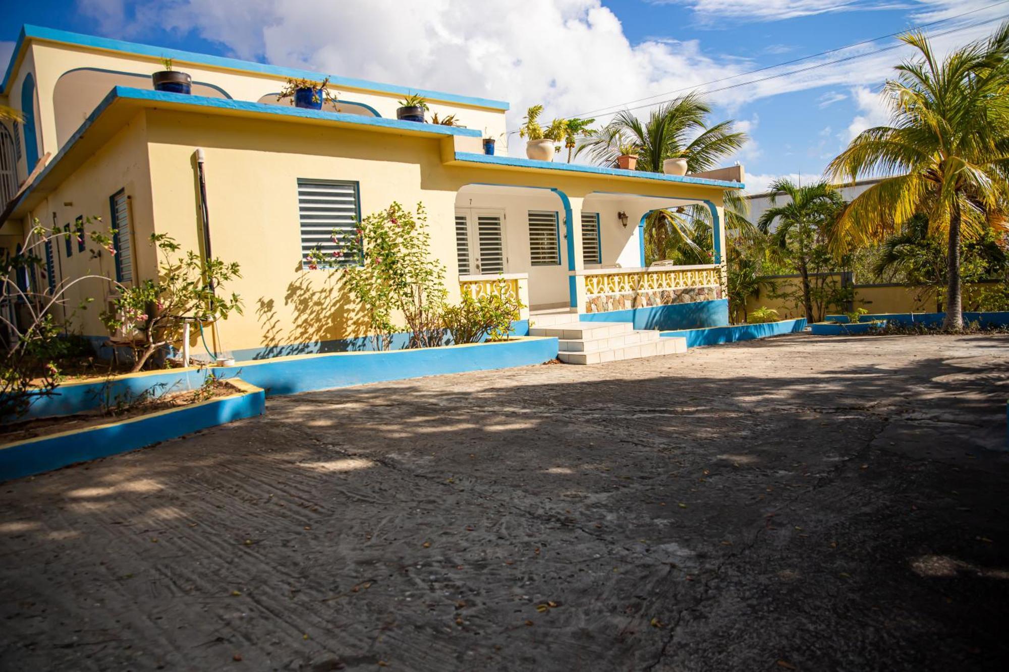 Easy Corner Villas Sandy Ground Village Buitenkant foto